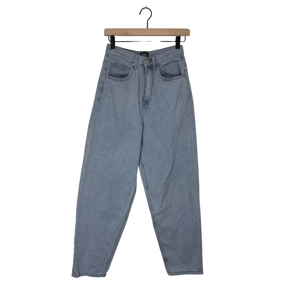 Simple Society Light Wash High Waisted Mom Jeans Tapered Leg Size 3/26